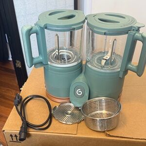 Beaba babies, food processor, and blender